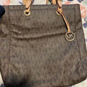Michael Kors tall shoulder bag! Dark brown